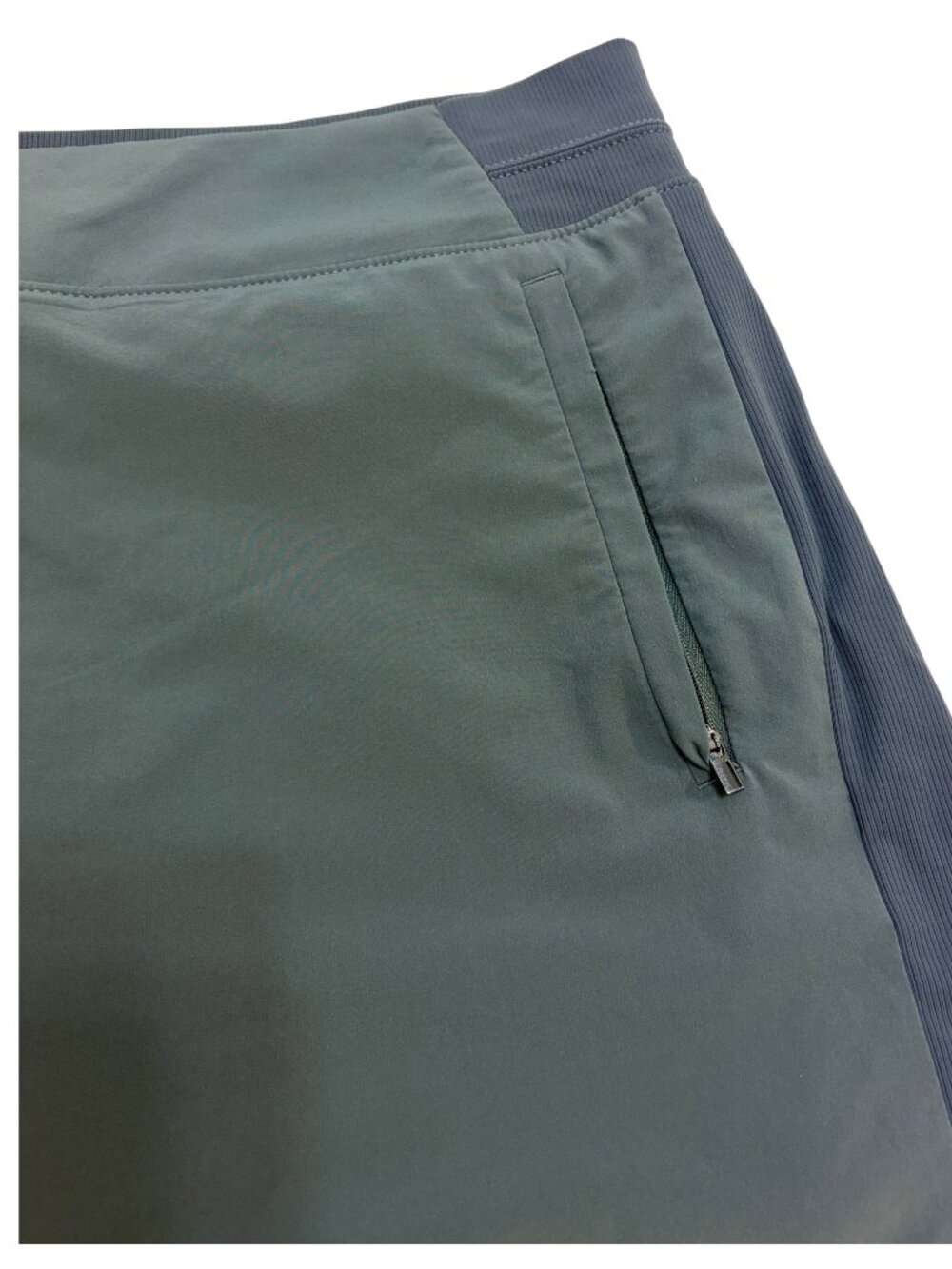 Athleta Women Sz 12 Brooklyn Mid Rise Green Lined Skort Zip Pockets - Picture 7 of 10